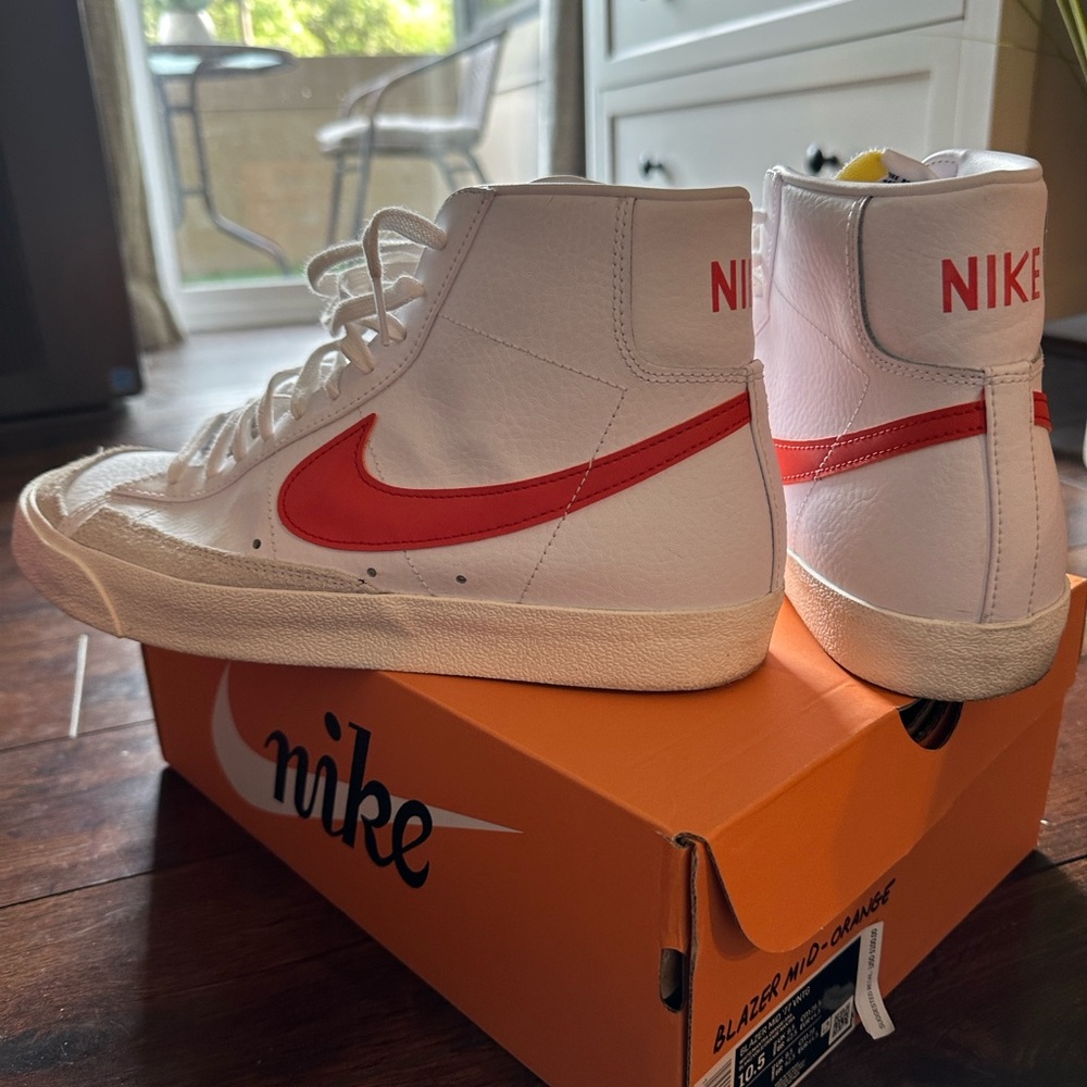 Nike Blazer Mid ‘77 Vintage Men’s size 10.5 sneaker